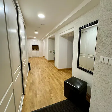 Kesklinna Laeheduses Appartamento *