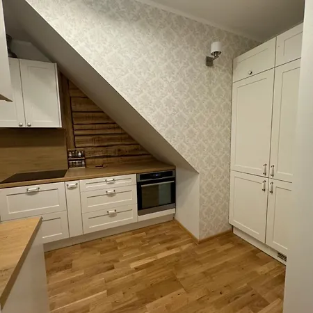 Kesklinna Laeheduses Appartamento
